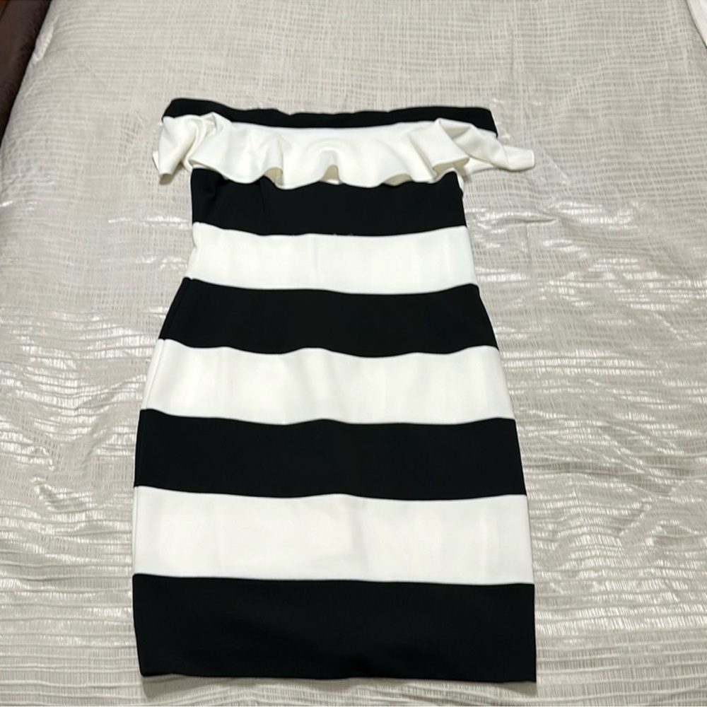 Adrianna Papell Black and White Strapless Dress